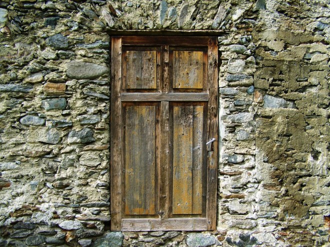 old-door-1023051_960_720.jpg